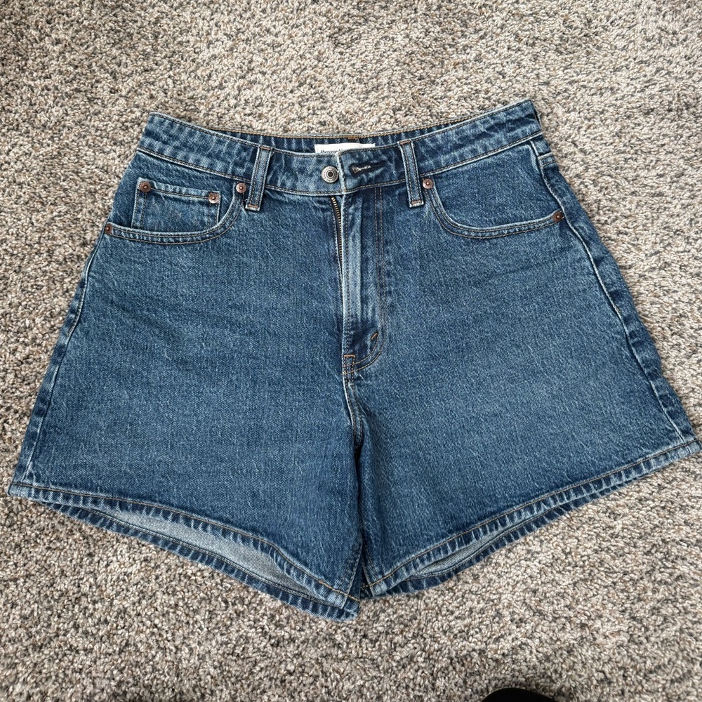 Abercrombie & Fitch Curve High Rise Dad Shorts